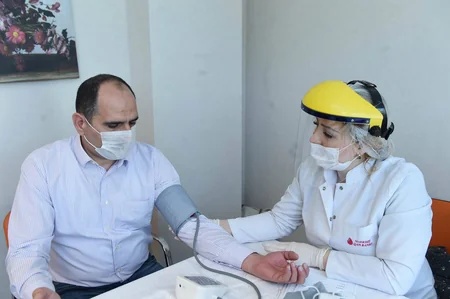 Azərbaycanın iki naziri qan verdi