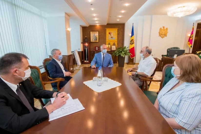 Додон встретился с представителями азербайджанской и армянской общин Молдовы