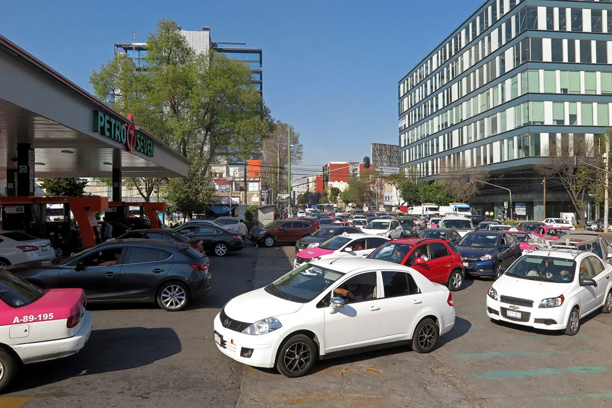 В Мексике начались протесты из-за нехватки бензина