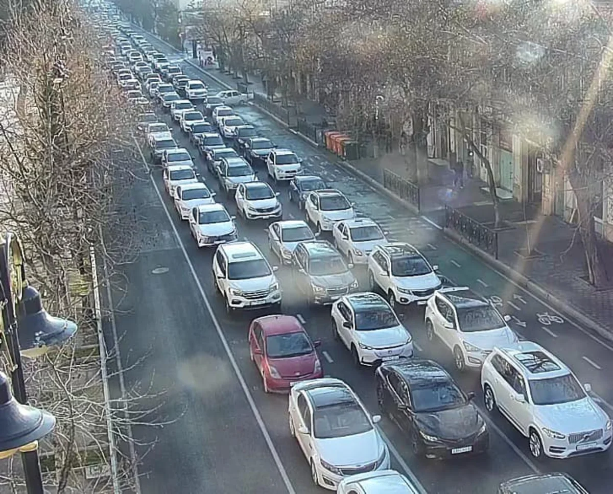 Bakının bir sıra yollarında tıxac müşahidə edilir