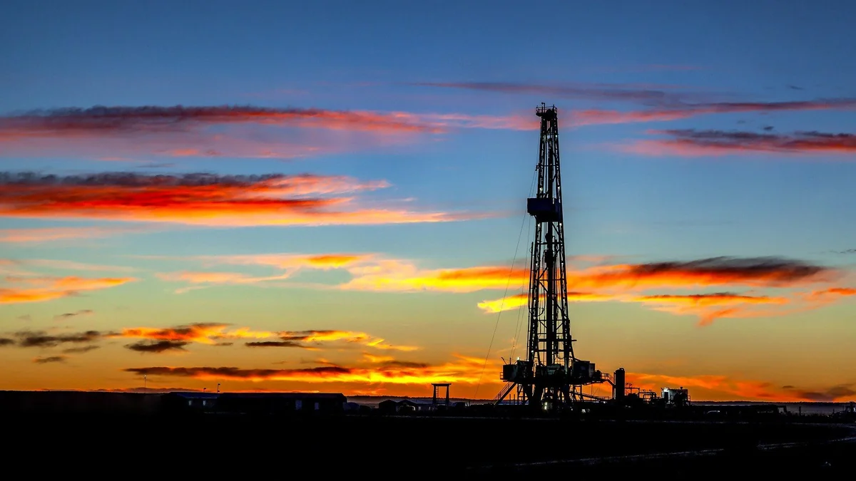 Число нефтяных и газовых буровых установок в США в октябре увеличилось