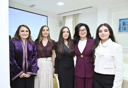 Leyla Aliyeva, Arzu Aliyeva visit Turkic Culture and Heritage Foundation