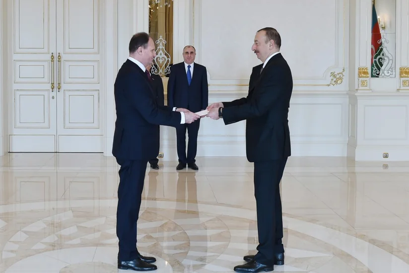 President Ilham Aliyev receives credentials of Ambassador of Moldova