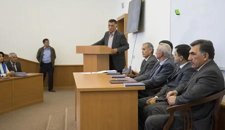 Nizami Gəncəvinin özbək dilinə tərcümə olunmuş Sirlər xəzinəsi kitabının təqdimatı keçirilib