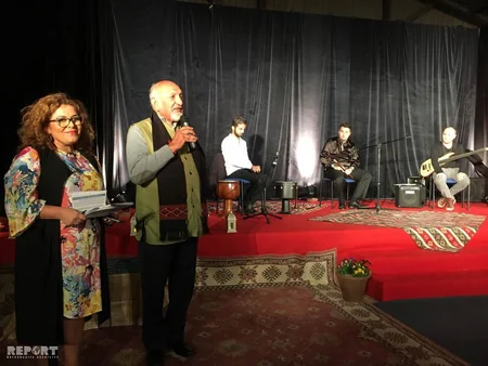 Azərbaycan musiqiçisi Fransada keçirilən Sülhü yaşadaq festivalına qatılıb - FOTO