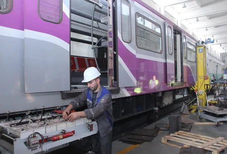 Bakı metrosu daha bir yeni nəsil qatarında ilk irihəcmli təmir aparır