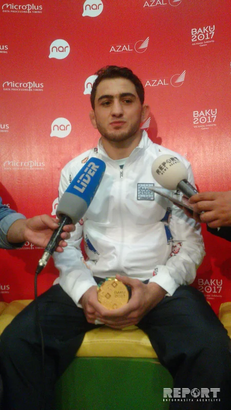 Hacı Əliyev: Mükafatımın bir hissəsini xeyriyyə məqsədilə istifadə edəcəm - FOTO