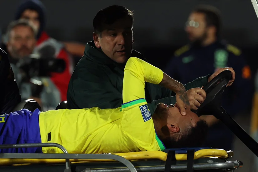 Neymar millinin oyununda zədələnib