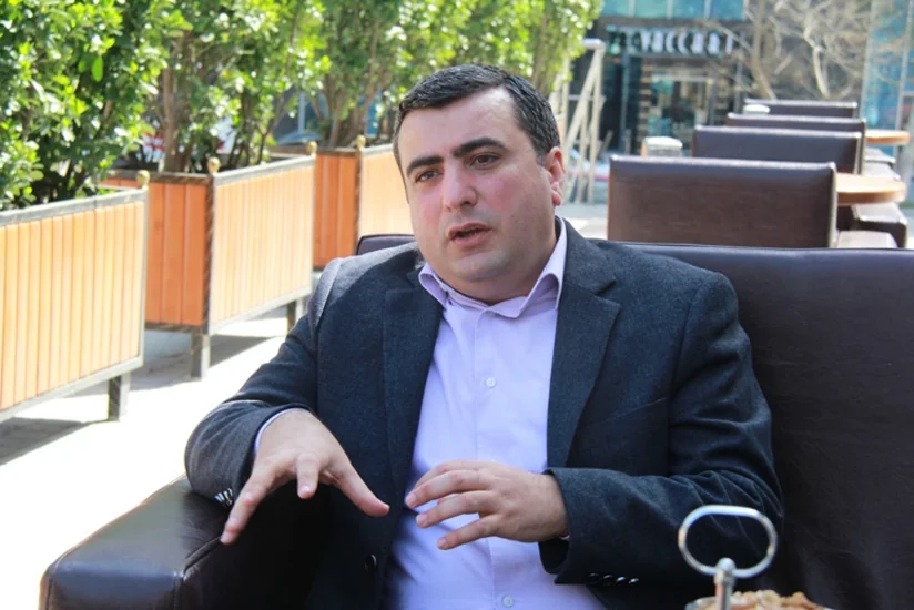 Elnur Əşrəfoğlu: Prosineçkinin qərarı Neftçinin futbolçularına dərs olmalıdır
