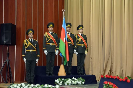 “Zəfər bayrağına düzlən!” adlı vətənpərvərlik tədbiri kecirilib