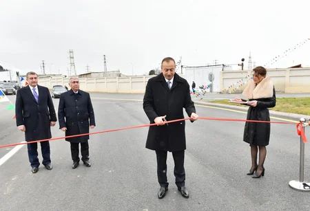 Prezident Sabunçu və Suraxanı rayonlarında yenidən qurulan avtomobil yollarının açılışında iştirak edib - YENİLƏNİB