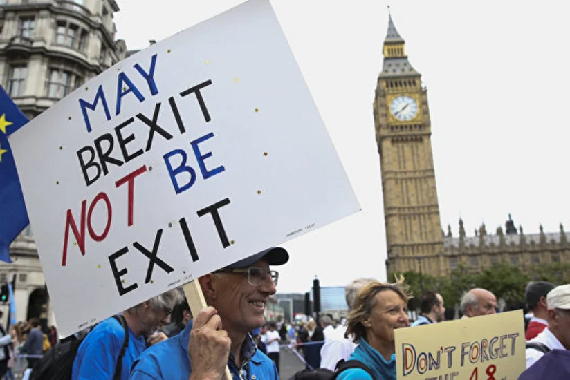 Парламент Британии наделил Терезу Мэй полномочиями запустить процедуру Brexit