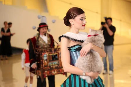 Heydar Aliyev Center hosts Brazilian artist`s exhibition Reflection of Eternity