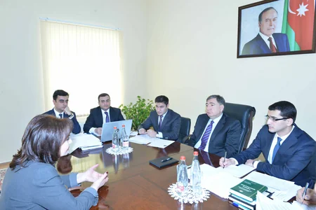 ​Vergilər naziri Oğuzda vətəndaşları qəbul edib