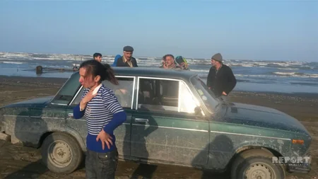 Fishing-boat sinks in the Caspian sea, 3 missing