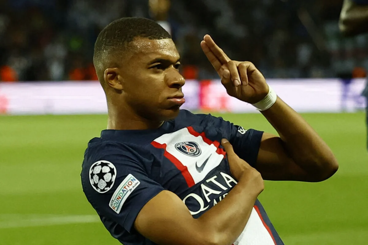 Mbappe “PSJ”nin pentatrikə imza atan ilk oyunçusu olub