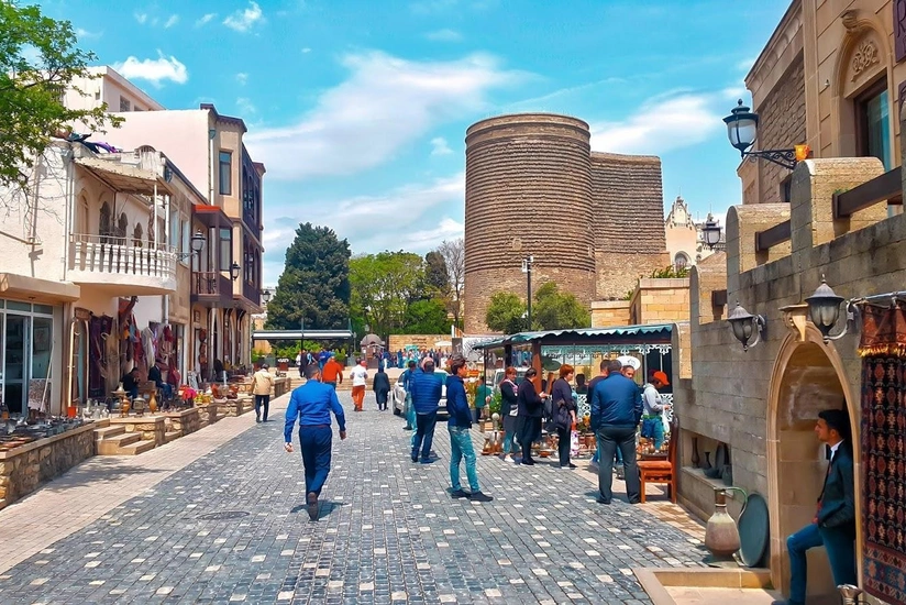 Azərbaycan turizmi “ayaq üstə” necə qalır?