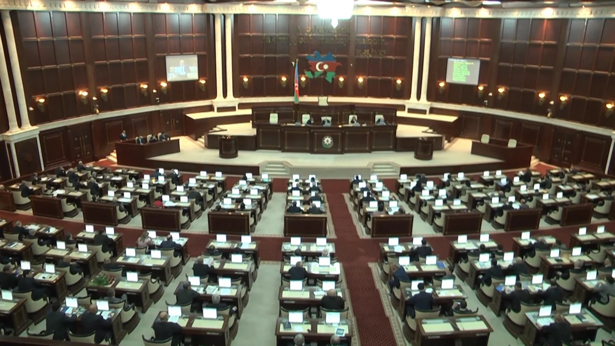 Parlament Kənd təsərrüfatı informasiya-məsləhət xidməti haqqında qanun layihəsinin II oxunuşda müzakirəsinə başlayıb