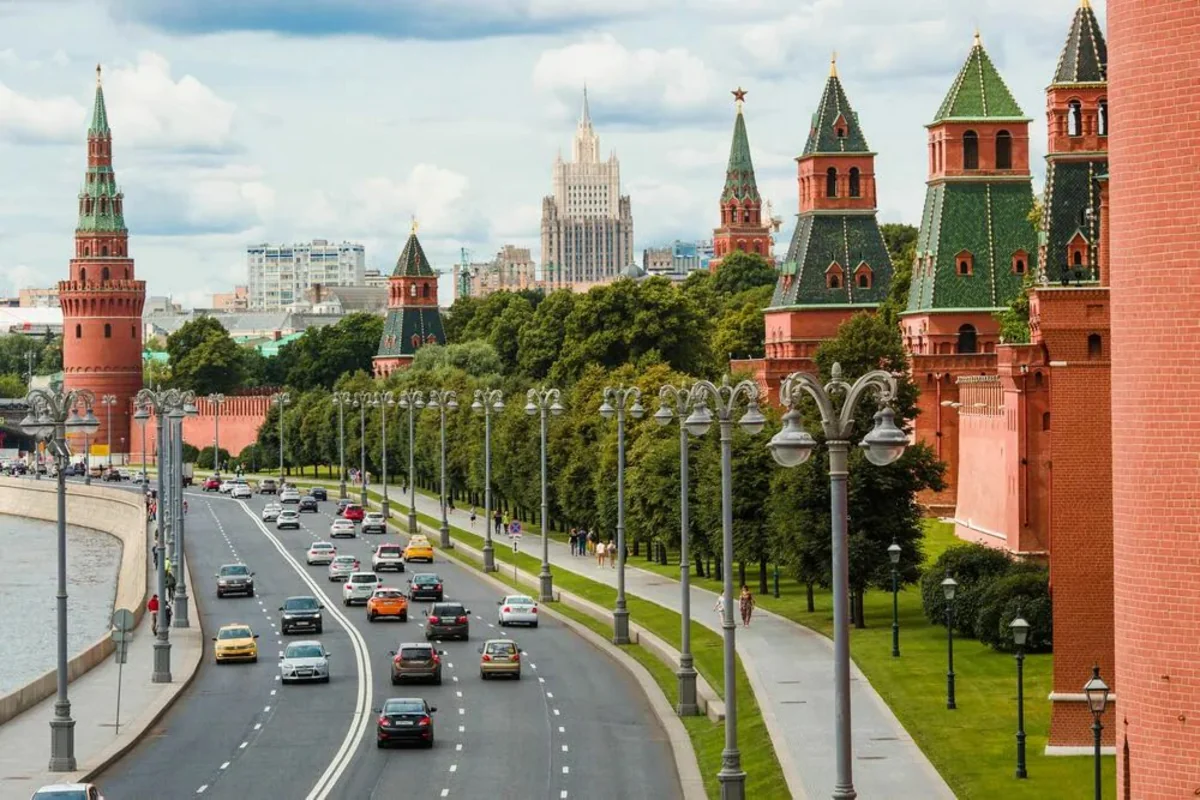 Moscow faces labor shortage of up to 500,000 workers, mayor says