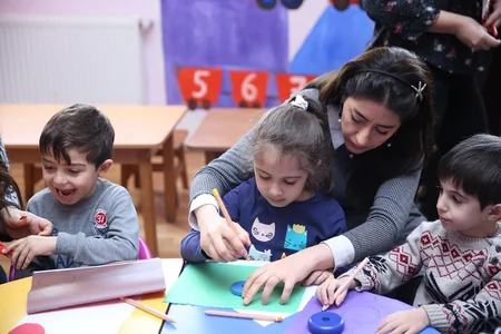 “Bakcell” və PwC xüsusi qayğıya ehtiyacı olan uşaqları dəstəkləmək üçün səylərini birləşdirir