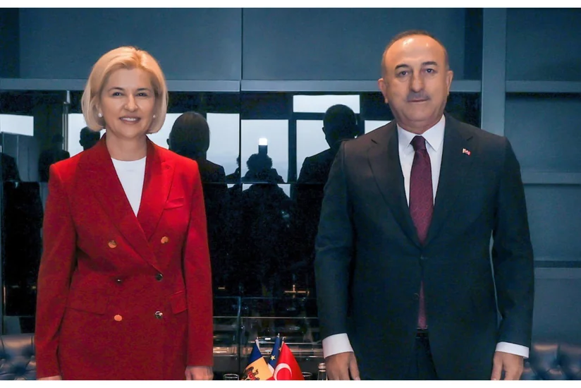 Mövlud Çavuşoğlu Moldovada Qaqauz Yerinin başçısı ilə görüşüb