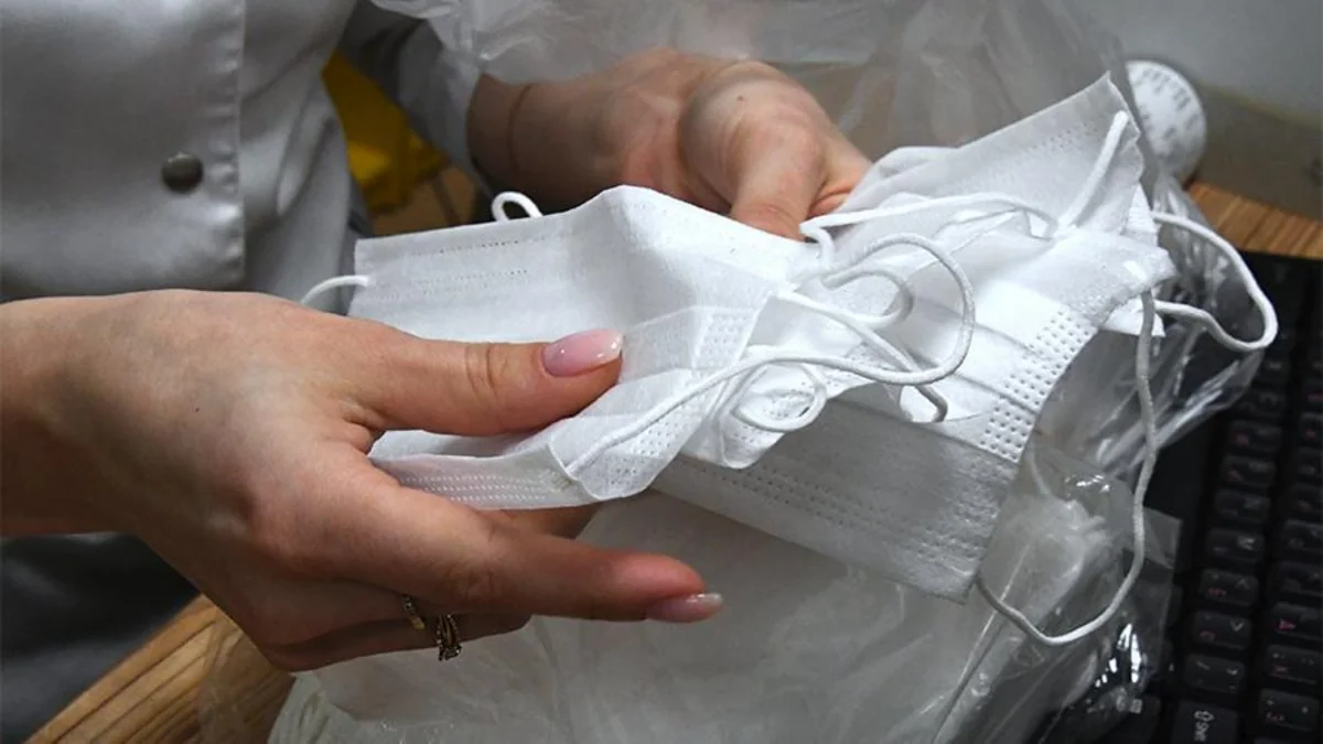 Marseldə xəstəxanadan 2 min tibbi maska oğurlandı