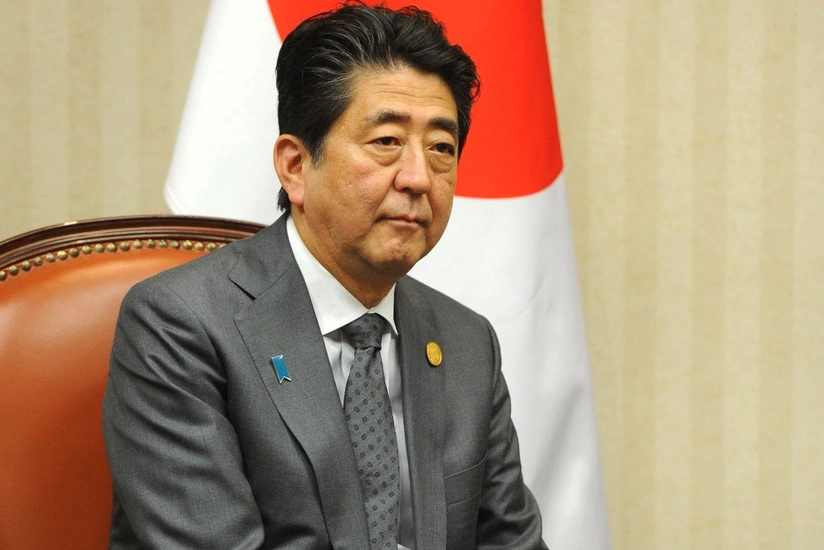 Abe announces his resignation