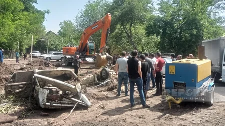 Qərb bölgəsində qeyri-sabit hava şəraiti davam edir, sel suları fəsadlar törədib