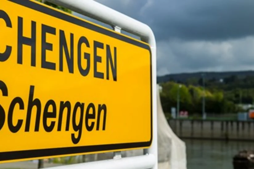 Şengen zonasına aid sərhəddə yoxlamanın müddəti daha 3 ay uzadılıb