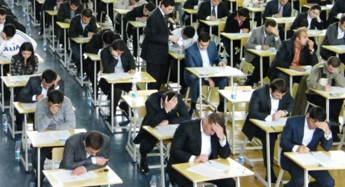 Dövlət İmtahan Mərkəzi işçi axtarır