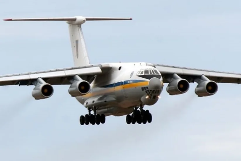 Украинский самолет с эвакуированными из Непала приземлился в Баку