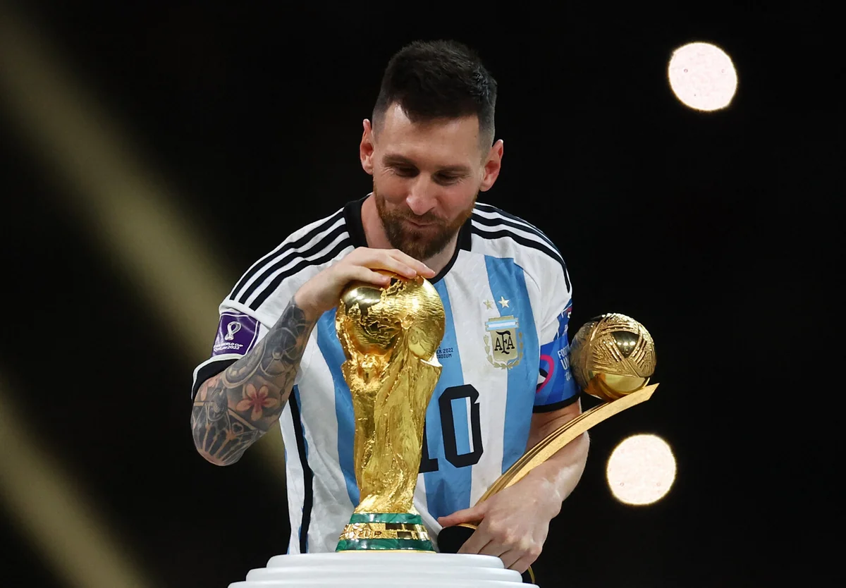 FIFA Messi ilə bağlı paylaşımı silib