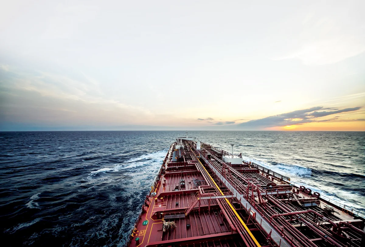 BMT Yəməndəki son hadisələr fonunda gəmiçiliyə təhdidin artdığını açıqlayıb