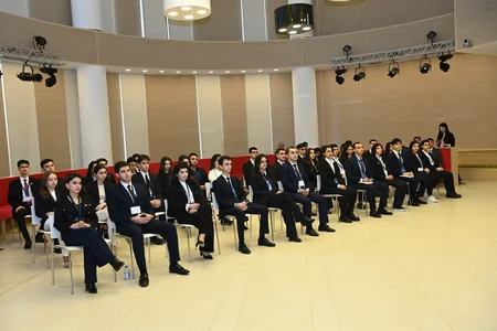 Bakıda Diplomatiya Könüllüləri üçün diplomatiya həftəsi təşkil olunub