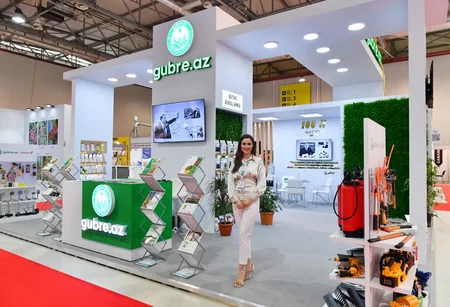 Президент и первая леди ознакомились с XVI выставкой Caspian Agro и XXVIII выставкой InterFood Azerbaijan
