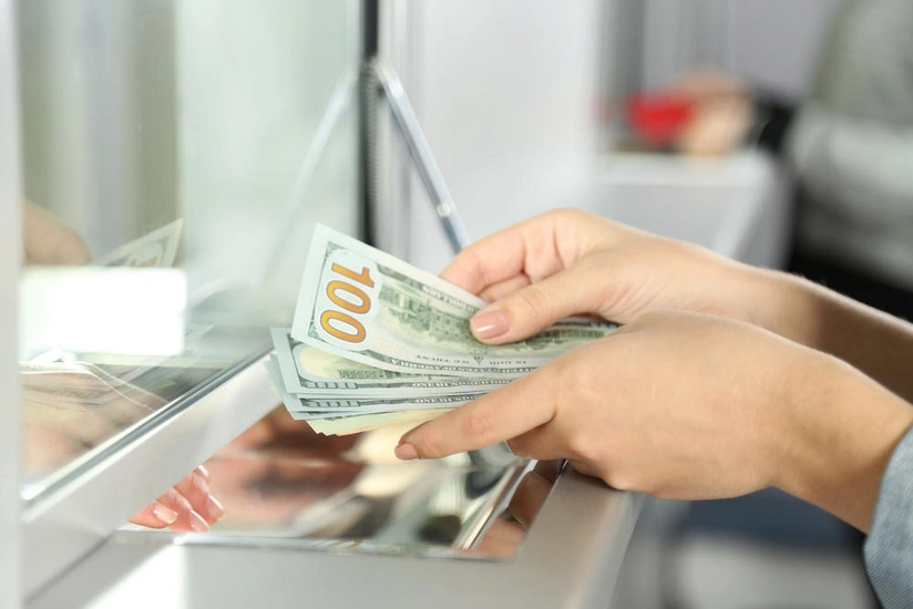 CBA reveals volume of money transfers to and from Azerbaijan in 2024