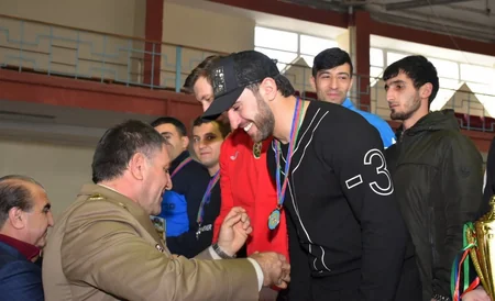 FHN-də çoxnövçülük idmanı üzrə çempionat keçirildi