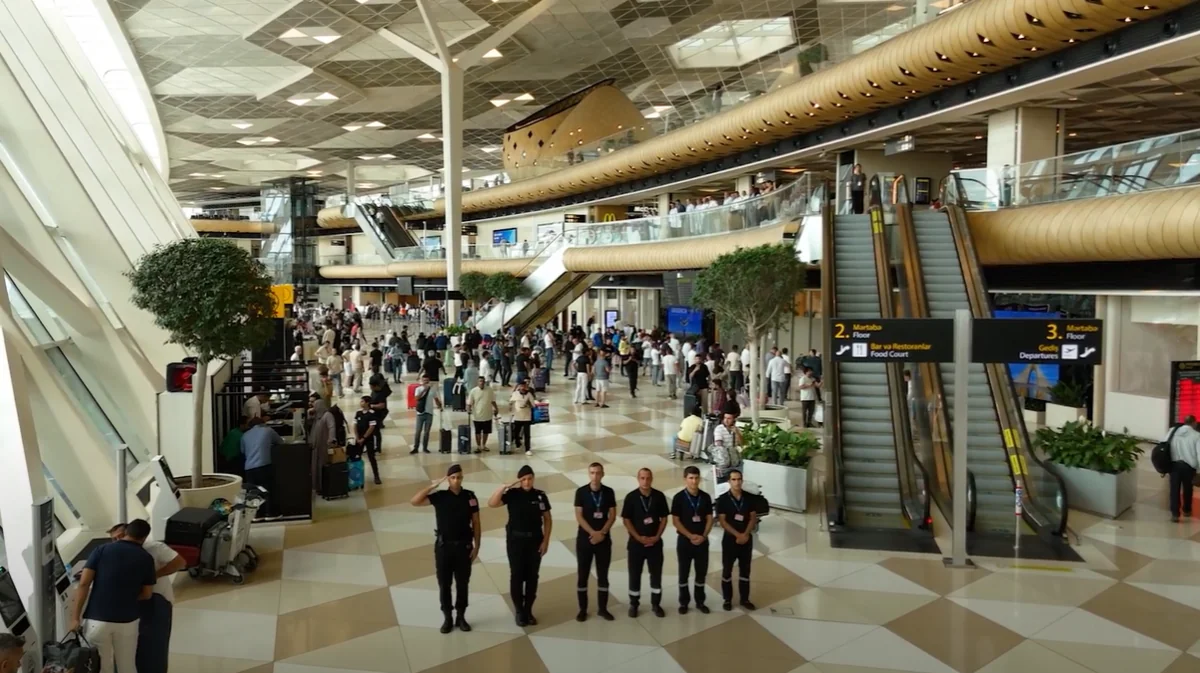 Hökumə Əliyevanın doğum günü ilə əlaqədar Bakı aeroportunda bir dəqiqəlik sükut elan olunub
