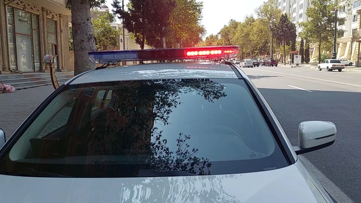 Sabunçu rayonunda avtomobil yolu keçən piyadanı vurub