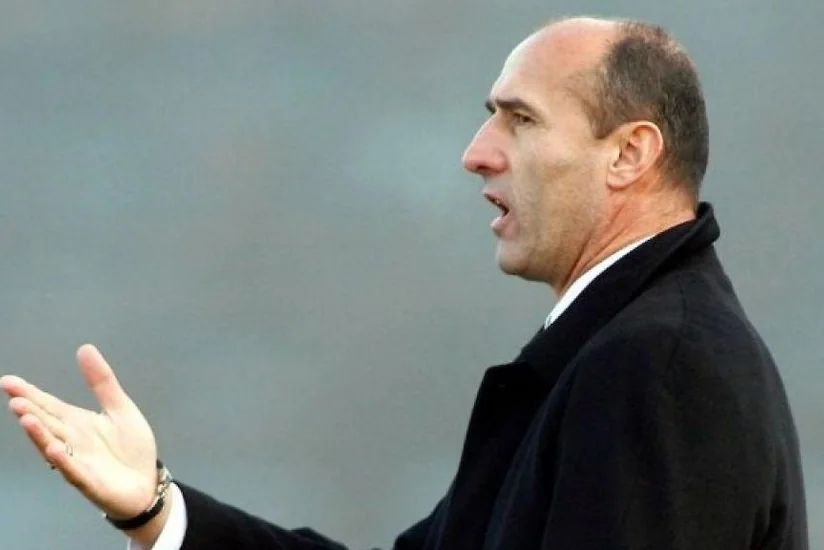 Former footballer dies in car crash