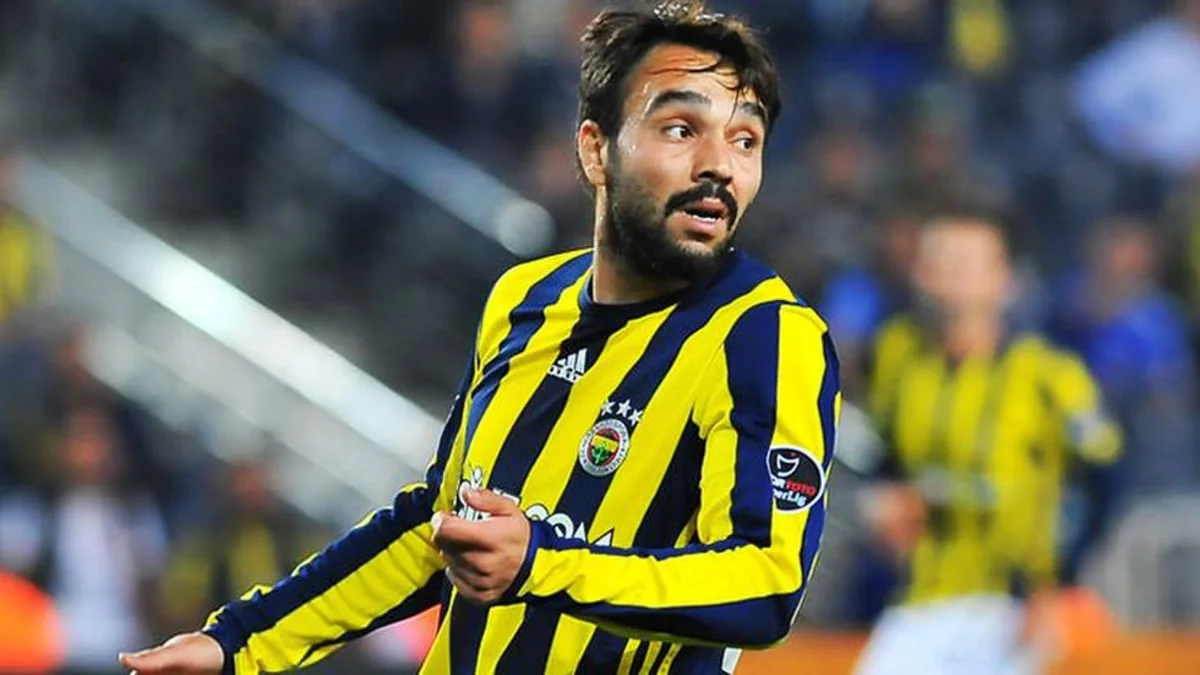 Türkiyə millisinin və “Fənərbağça”nın futbolçusu Trabzonspora keçib