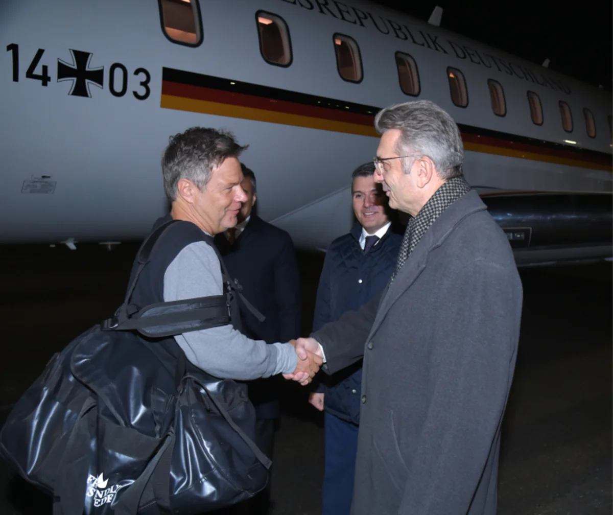 German vice chancellor arrives in Azerbaijan