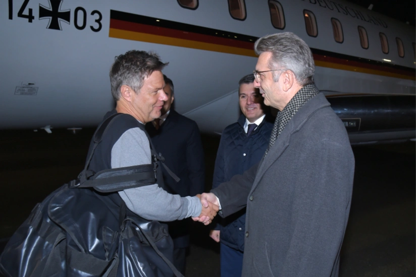 Almaniyanın vitse-kansleri Azərbaycana səfərə gəlib