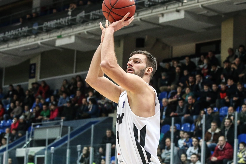 Serbiyalı basketbolçu 32 yaşında vəfat edib