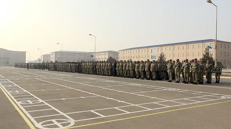 Naxçıvan Qarnizonu Qoşunlarında fərqlənən hərbçilər mükafatlandırılıb