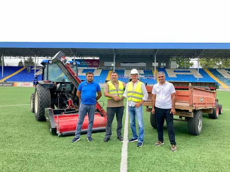 Tovuz şəhər stadionunda ot örtüyünün dəyişdirilməsi prosesinə start verilib
