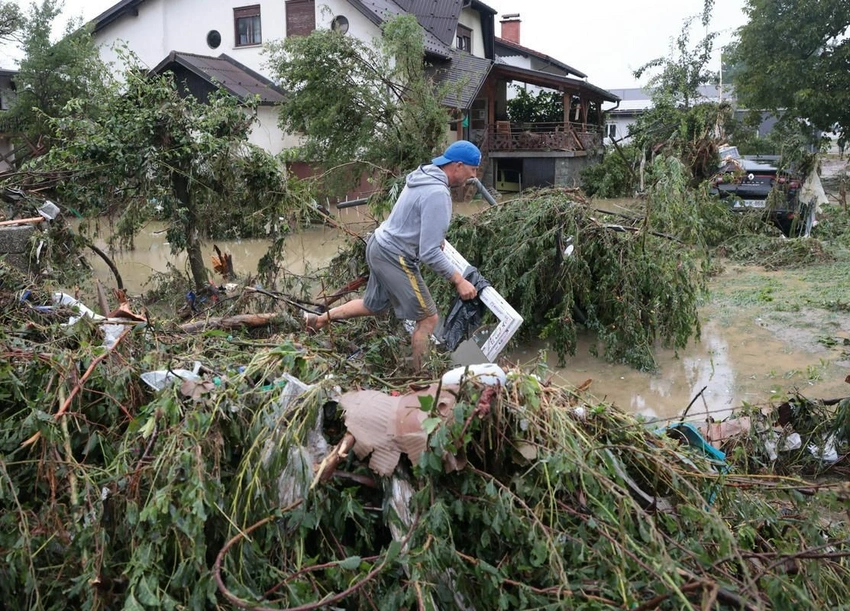 Sloveniyaya təbii fəlakətin vurduğu ziyan yarım milyard avronu ötəcək