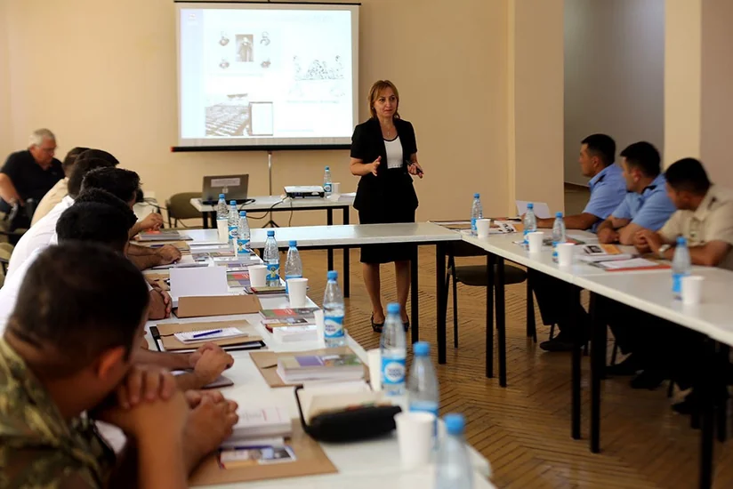 Müdafiə Nazirliyi və BQXK-nın Azərbaycandakı nümayəndəliyi seminar keçirib