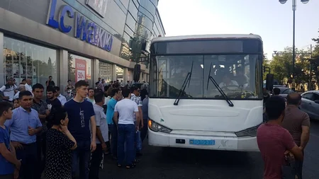 BNA: Hazırda bütün metrostansiyaların ətrafında sərnişin sıxlığı müşahidə edilir