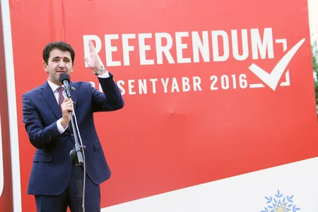 “Yeni Azərbaycan” referendum üzrə təşviqat qrupu Gəncədə seçicilərlə görüş keçirib